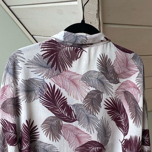 Skies Are Blue Tropical Palm Bat Wing Collared Ruffled Tie Top Size Large - Picture 8 of 14